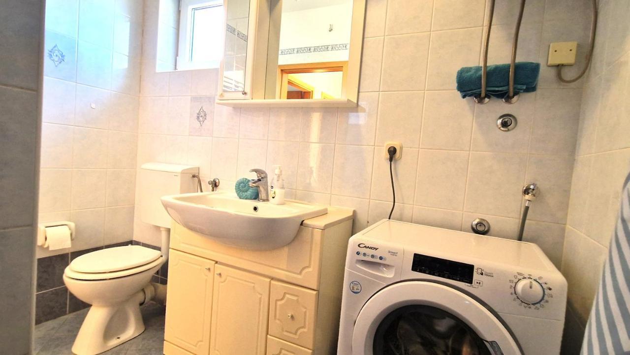 Apartments Ana & Ivan Đảo Krk Ngoại thất bức ảnh