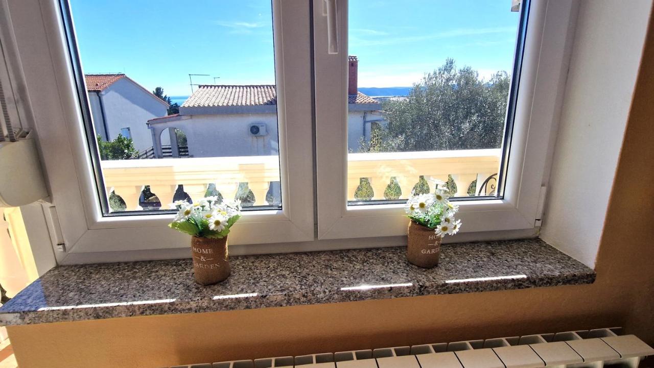 Apartments Ana & Ivan Đảo Krk Ngoại thất bức ảnh
