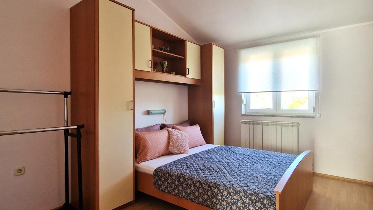 Apartments Ana & Ivan Đảo Krk Ngoại thất bức ảnh