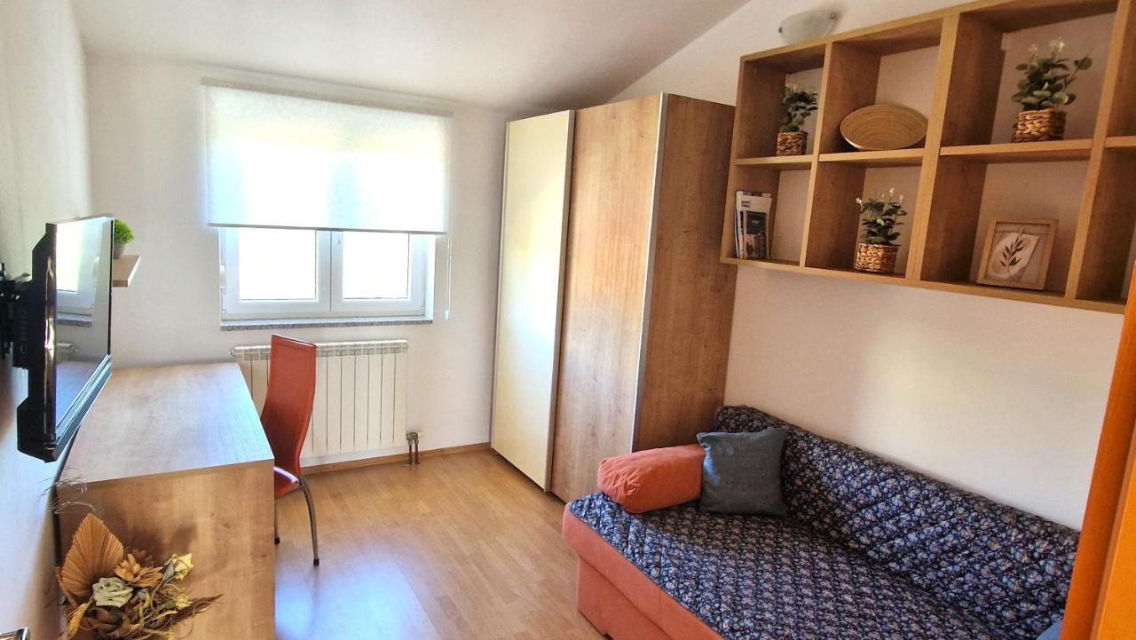 Apartments Ana & Ivan Đảo Krk Ngoại thất bức ảnh