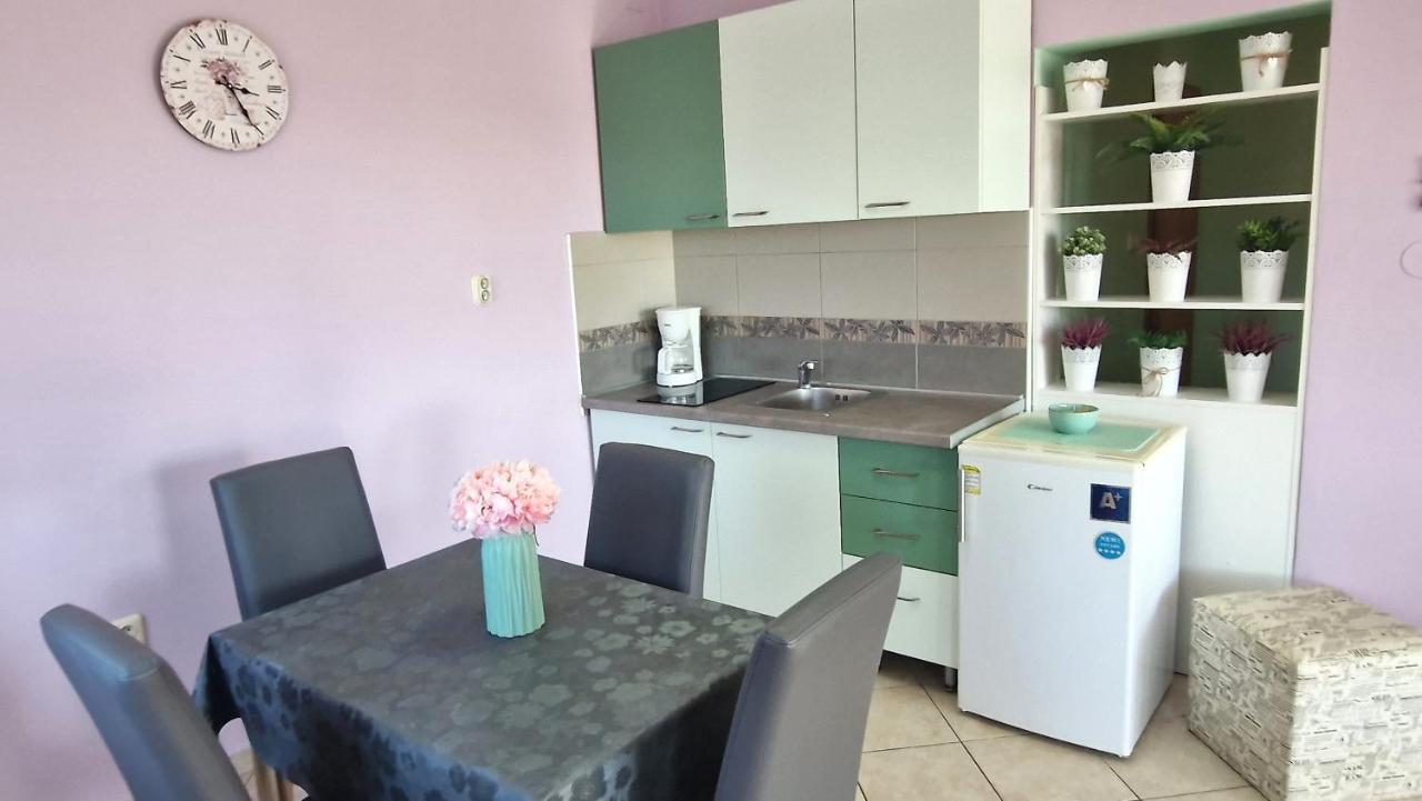 Apartments Ana & Ivan Đảo Krk Ngoại thất bức ảnh