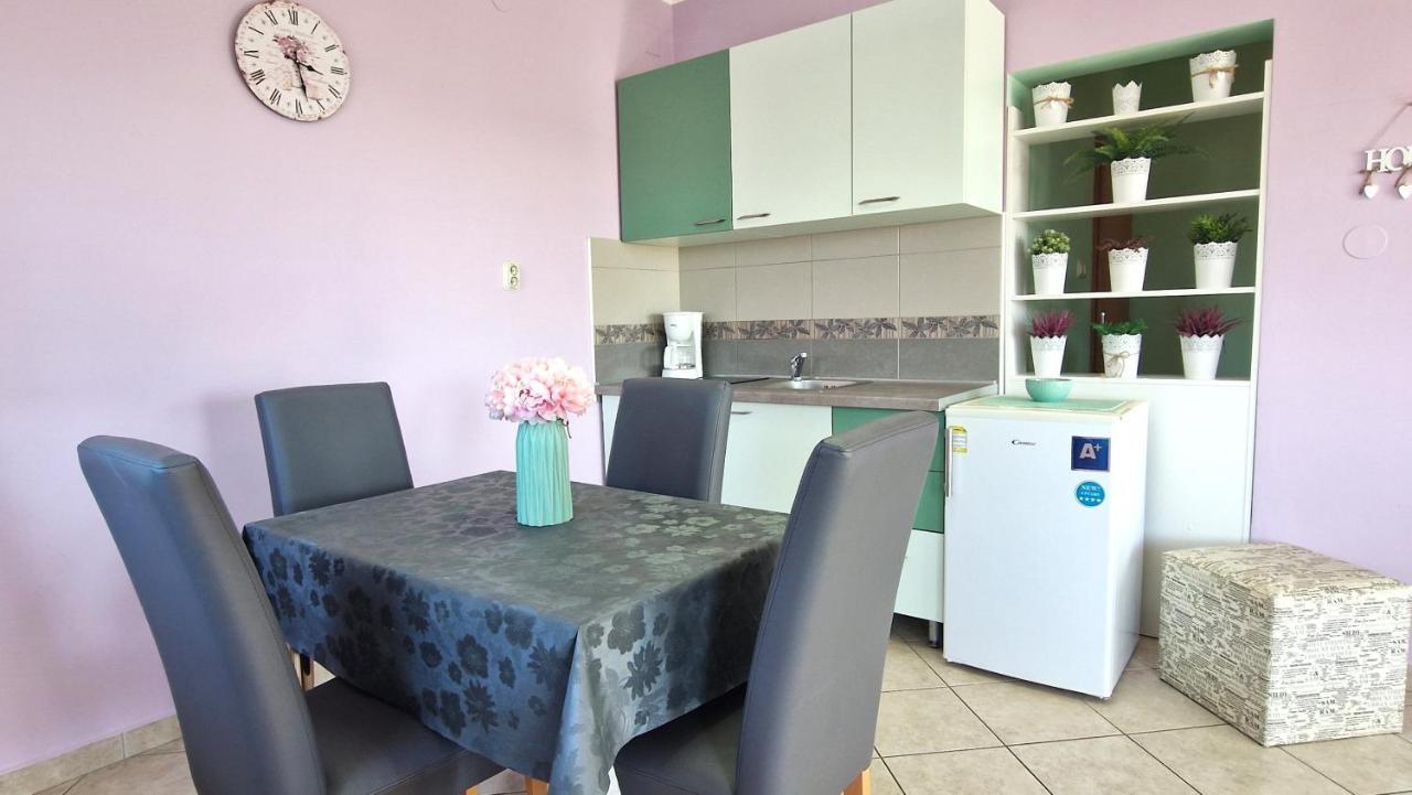 Apartments Ana & Ivan Đảo Krk Ngoại thất bức ảnh